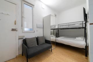 Loft Céntrico junto al Metro a 12 min de Plaza España con AC, WiFi y Lavadora - 3