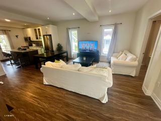 Clifton Hill Luxury Mojo Dojo! - 0