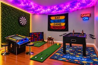 Luxury 5BR Family Retreat | Hot Tub | Game Room | 2 Fire Pits | Resort Amenities - 8
