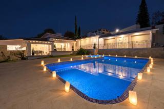 Luxury 5-Suite Mansion with Heated Pool - 7