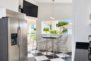 Luxury 5-Suite Mansion with Heated Pool - 2