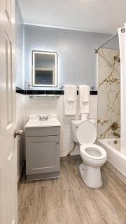 Ada Inn & Suites - 5