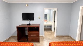 Ada Inn & Suites - 1