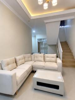 Arla Guesthouse Comfortable 3BR Jogja Home - 1