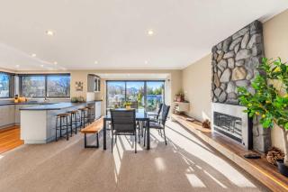 Tranquil Tekapo Stay Near Lake With Mountain Views - 7