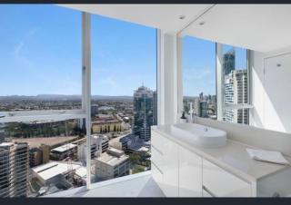 H Luxury Apartment at Surfers Paradise High floor - 4