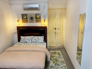 CanaCorner - The Lazy Nest - 1