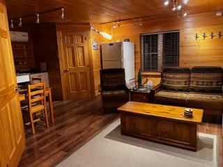 The Highlands Motel - 9