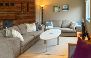 3 Bedroom Awesome Apartment In Mandal - 8