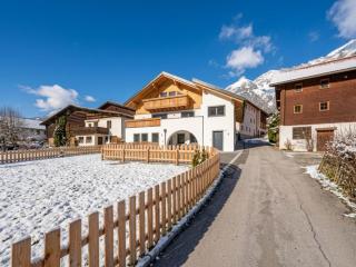 Alpenlodge Pettneu Lodge 2 - 0