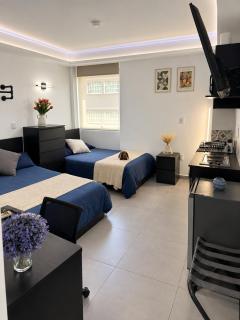 A03 Suite MAX BLACK con COCINA Terraza Perfecta para Familias Compañías Equipos de Trabajo - 0