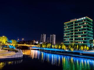 Atour Hotel Wuxi East Station Yingyuehu Park Metro Station - 1