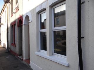 Modern 3 bedroom house in Chatham - Sleeps 6 - Netflix Included - T&C Stays - 3