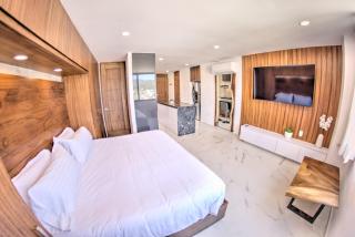 Cruz del Mar - Panoramic Rooftop Pool Views Near Marina - 4