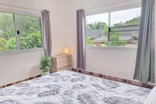 Upstairs Apartment- Kitchen, Gym Pool Access - 6