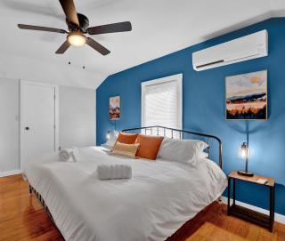 Reno 5BR! Huge 3-tier Theater, HotTub, Firepit, Game Room, King Beds - 6