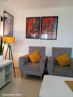 Bay Loft 2 bedroom Apartment with 3 beds & Lake Views - 7