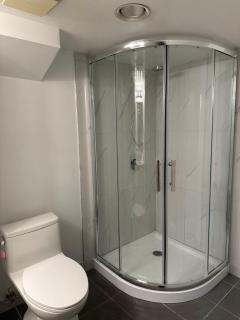 BudgetWise Semi-Basement near Airport, UBC, Downtown in Vancouver - 1