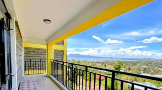 Bay Loft 2 bedroom Apartment with 3 beds & Lake Views - 9
