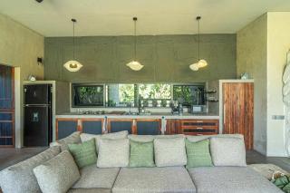 Jungle View - Chic 2BR Villa in Pererenan - 4