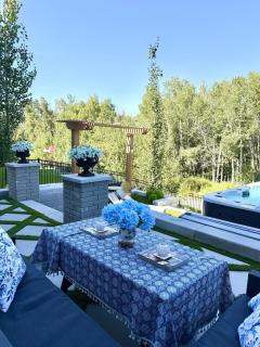 French-Curated Suite Parisian Elegance - 7