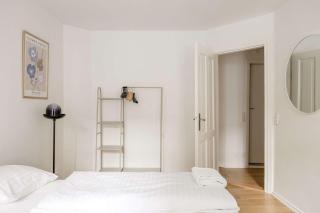 Brand New Aparment By the Lakes - 1