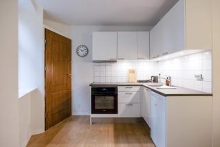 Brand New Aparment By the Lakes - 2