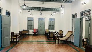 80 Yr old 5 Room entire Villa near beach - 8