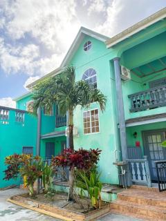 Herelle Heights Escape - 0