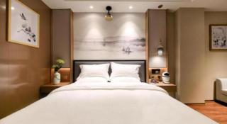 East Queen Hotel (Xi'an Beimen Metro Station) - 3