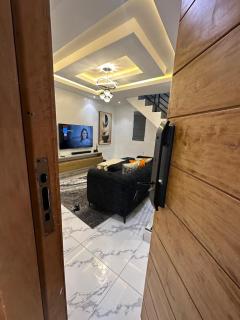 Serene & Stylish 2-Bedroom Duplex in Magodo Phase 1 - 1