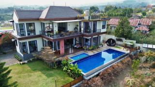 Twinpine villa - 0