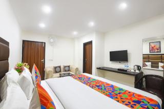 FabHotel SBS Palza - 7