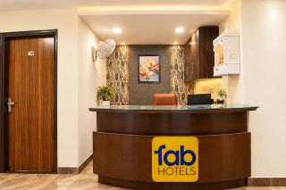 FabHotel SBS Palza - 9
