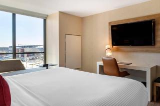 Cambria Hotel Washington DC Navy Yard Riverfront - 1