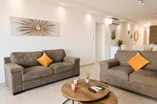Modern Lovely Sea-View 3 bdr Apart -Happy Rentals - 5