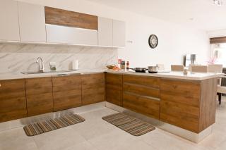 Modern Lovely Sea-View 3 bdr Apart -Happy Rentals - 1