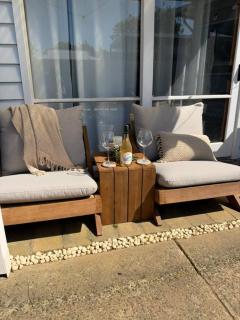 Classic 70's renovated Luxury Shack Pet Friendly - 4