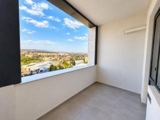 Next to Yerevan Park 2 bedroom apartment - 3