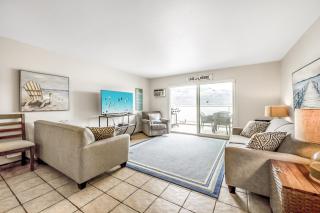The Lakeside Condo #202 - 5