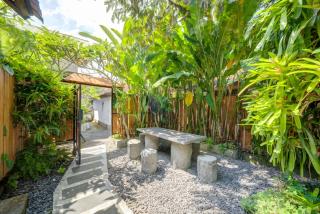 Suweta Homestay Private Pool Villa - Ubud Center Prime Location - 8