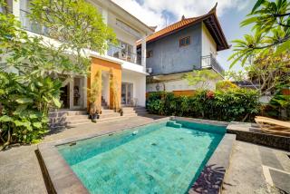 Suweta Homestay Private Pool Villa - Ubud Center Prime Location - 0