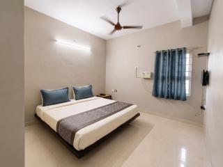 FabHotels Zenvora Suites - 6