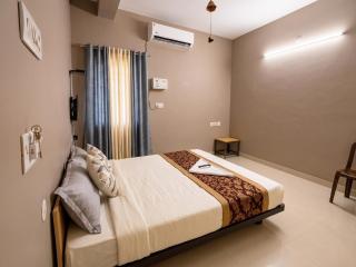 FabHotels Zenvora Suites - 5