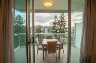 Two Bedroom Sea Facing Apartment at Glenelg - 9