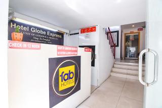 FabHotel Globe Express - 8