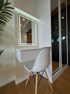 Stylish Seaview Studio Apartment - 6