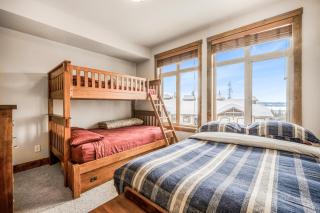 Southpoint 25 Two Bdrm Ski In Out w Hot Tub - 5