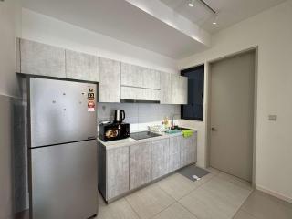 Clio 2 - Warm Muji-Style Retreat - 4