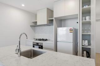 Elevated Broadbeach Stay at The Star - Tower 2 - 4